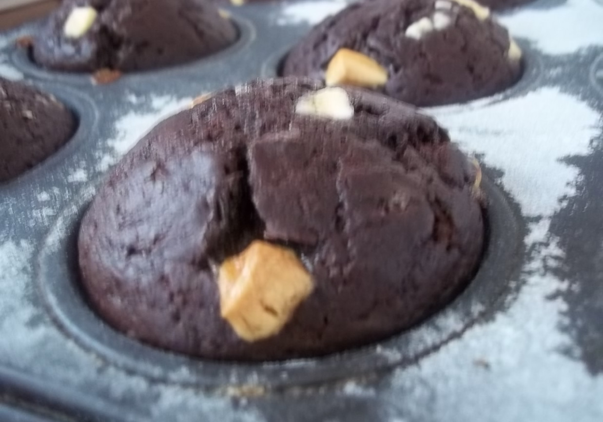 Muffinki z białą czekoladą foto