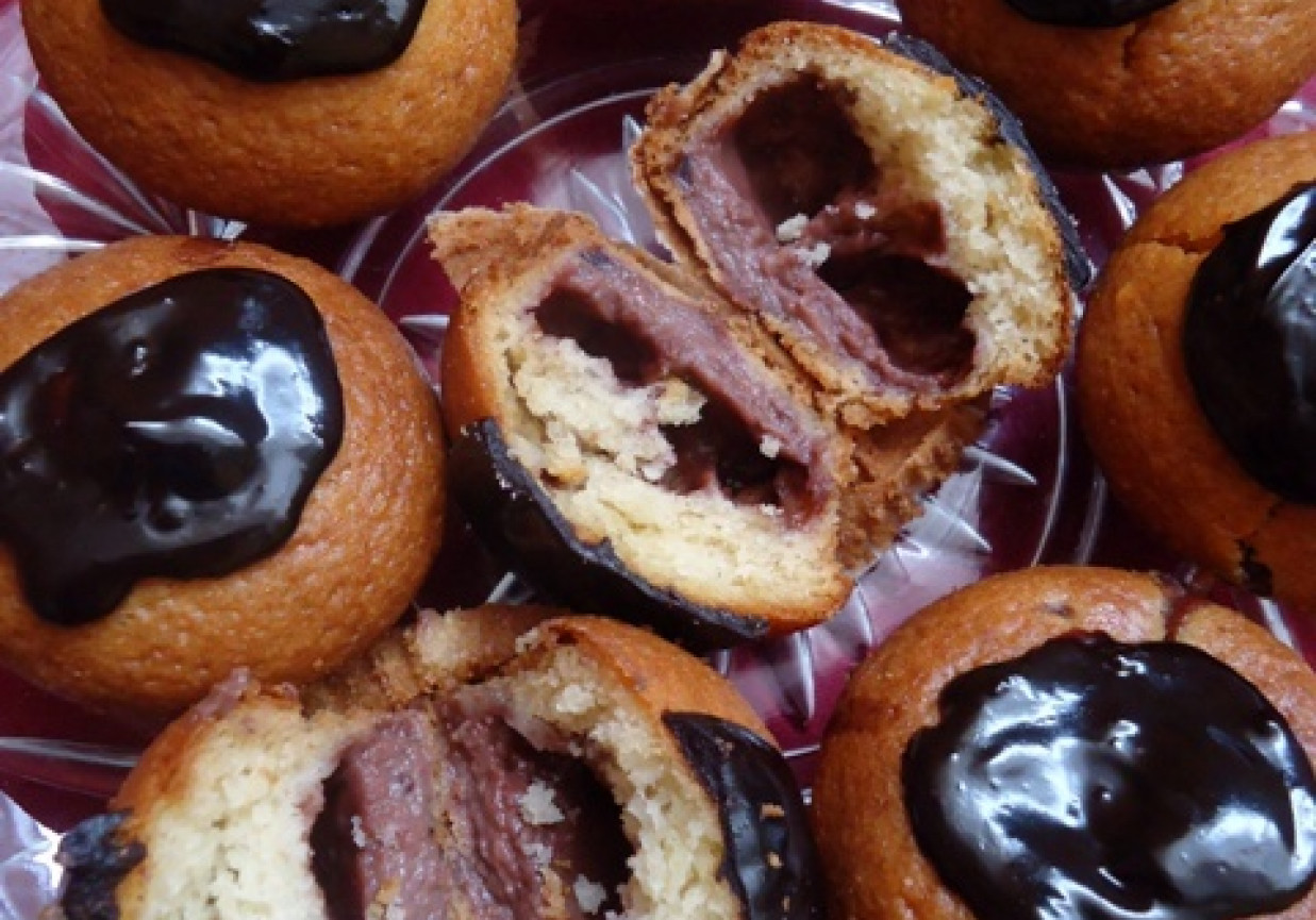 Muffinki z budyniem czekoladowym foto