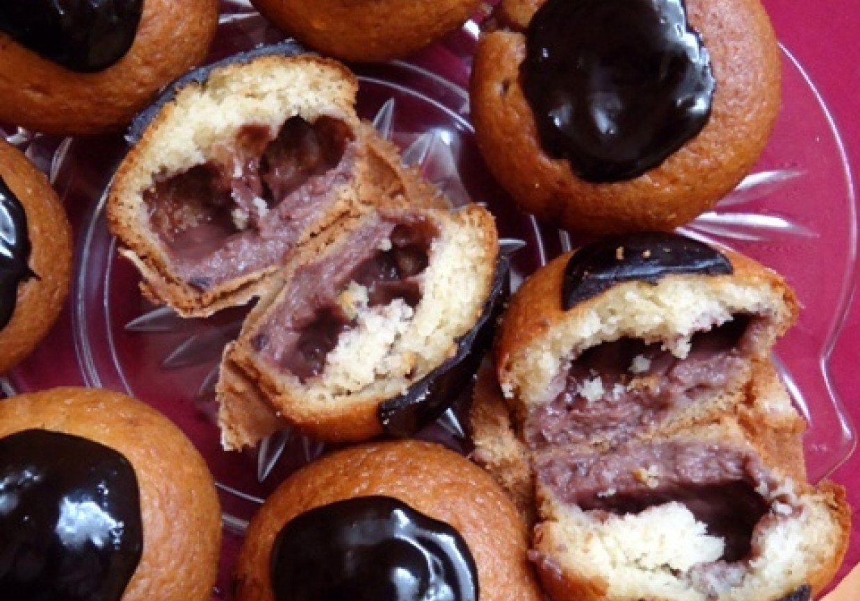 Muffinki z budyniem czekoladowym foto