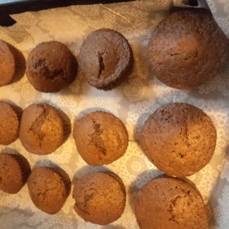 Krok 6 - Muffinki z cukierkami :) foto