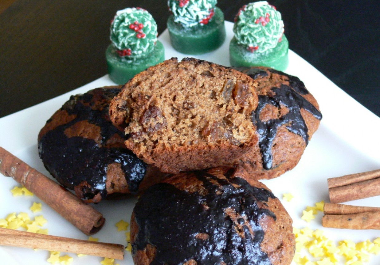Muffinki z cynamonem i powidłami foto
