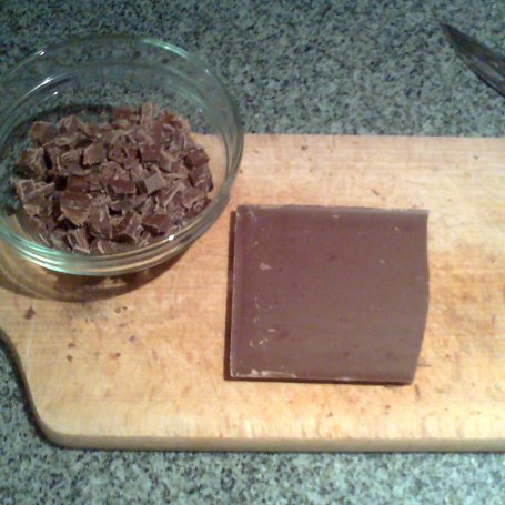 Krok 2 - Muffinki z czekolada foto