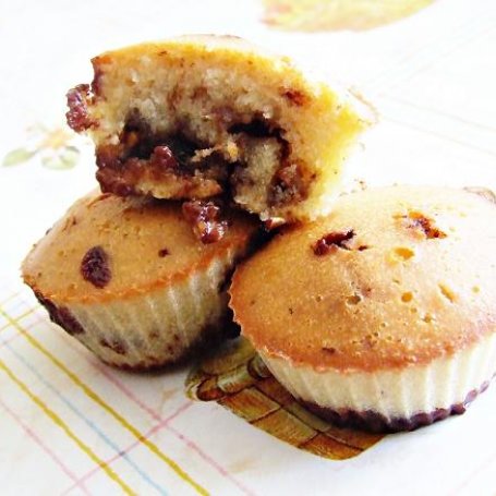 Krok 10 - Muffinki z czekoladą foto