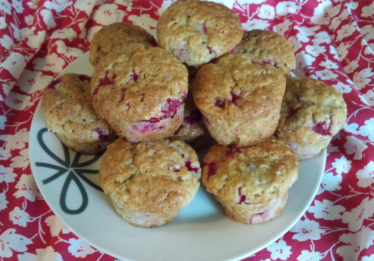 Muffinki z czerwoną porzeczką foto