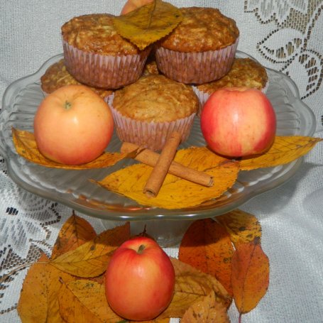 Krok 3 - Muffinki z jabłkami i cynamonem foto