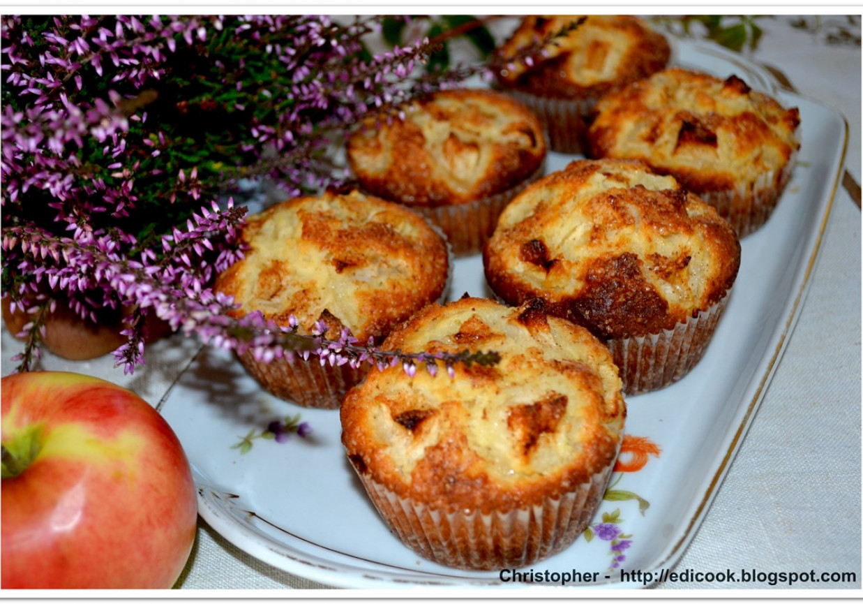Muffinki z jabłkami  foto