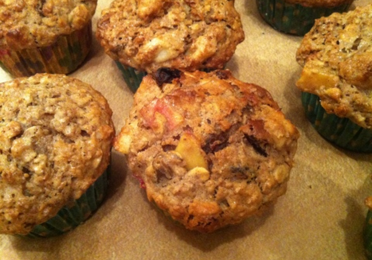 Muffinki z jabłkiem i cynamonem foto