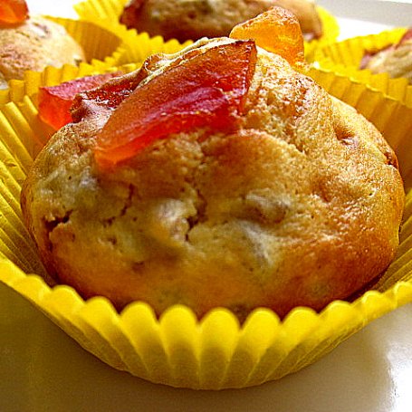 Krok 3 - Muffinki z kandyzowanym owocem mango foto