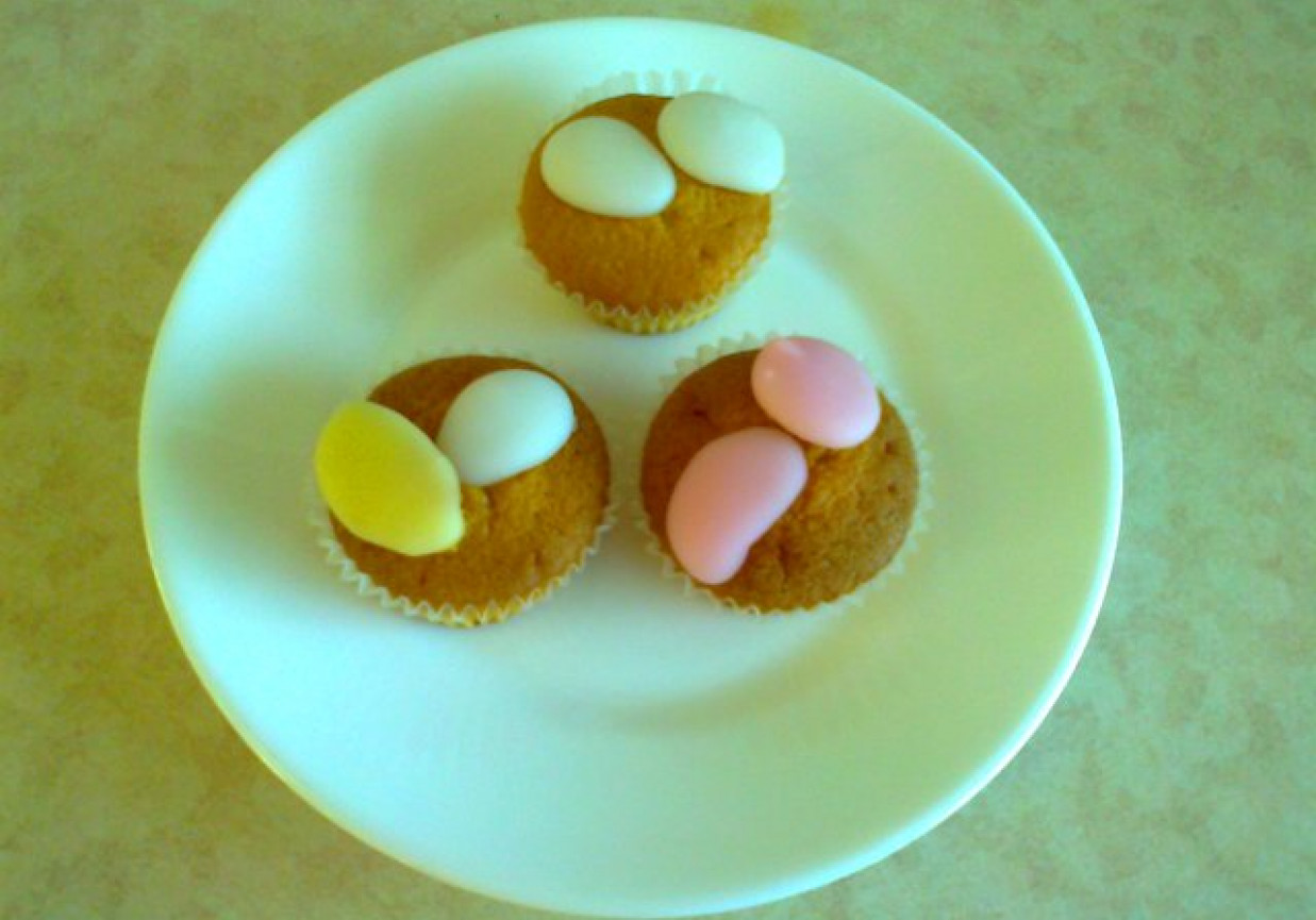 Muffinki z kolorowym lukrem foto