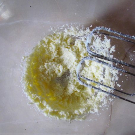 Krok 1 - Muffinki z malinami i jeżyną foto