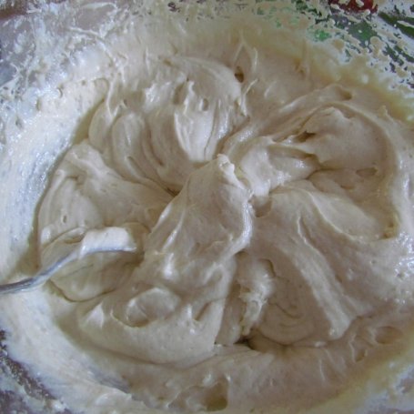Krok 2 - Muffinki z malinami i jeżyną foto