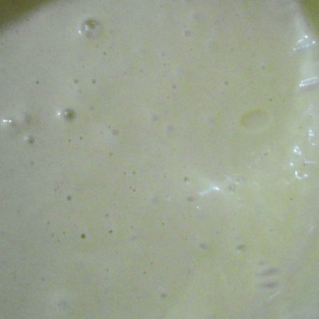 Krok 2 - Muffinki z masłem orzechowym i fistaszkami foto