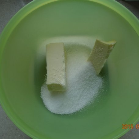 Krok 2 - Muffinki z owocami foto