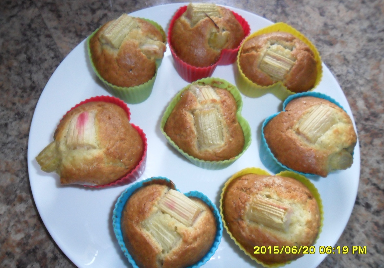 Muffinki z rabarbarem  foto