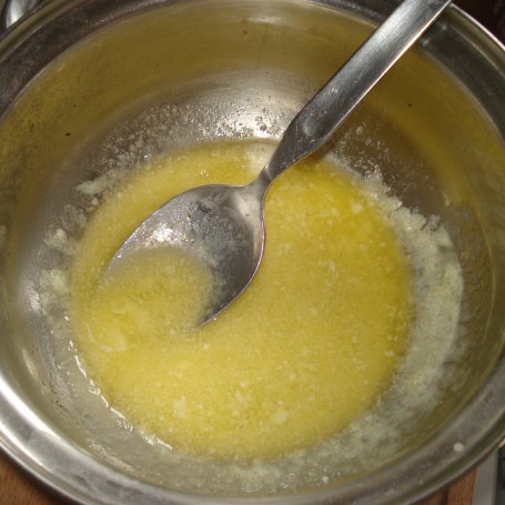 Krok 2 - Muffinki z ricotą i batonikiem :) foto