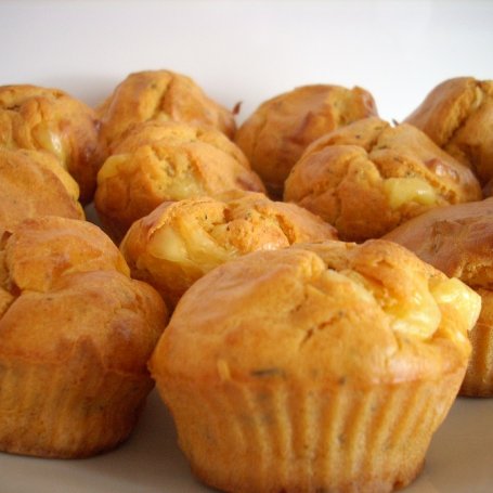 Krok 4 - Muffinki z serem i wędliną foto