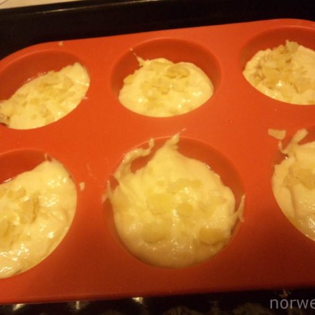 Krok 6 - Muffinki z serkiem homogenizowanym foto