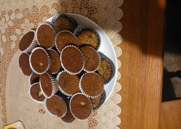 Fotografia przedstawiająca muffinki z siemieniem lnianym