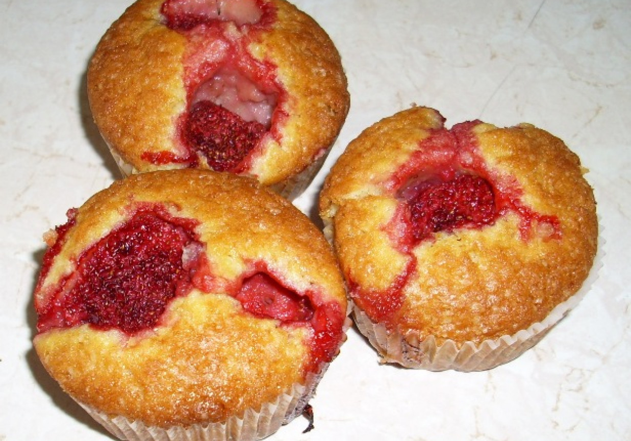 muffinki z truskawkami foto