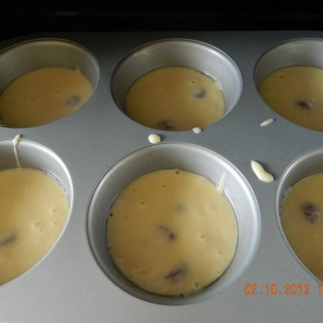 Krok 1 - Muffinki z wiśniami foto