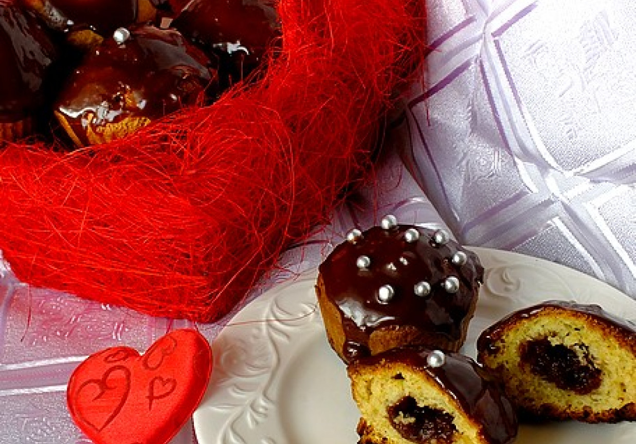 Muffinki ze słodką, czekoladową niespodzianką foto