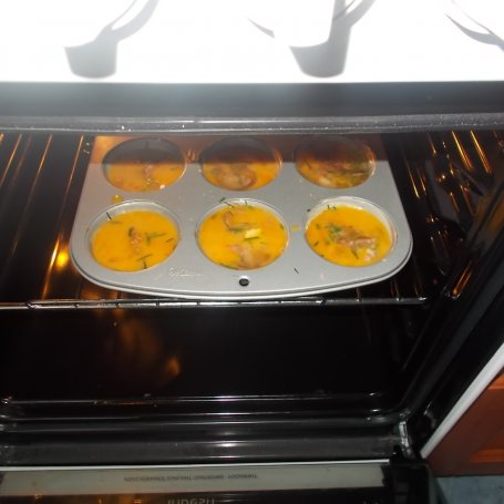 Krok 5 - Muffinkowa jajecznica foto
