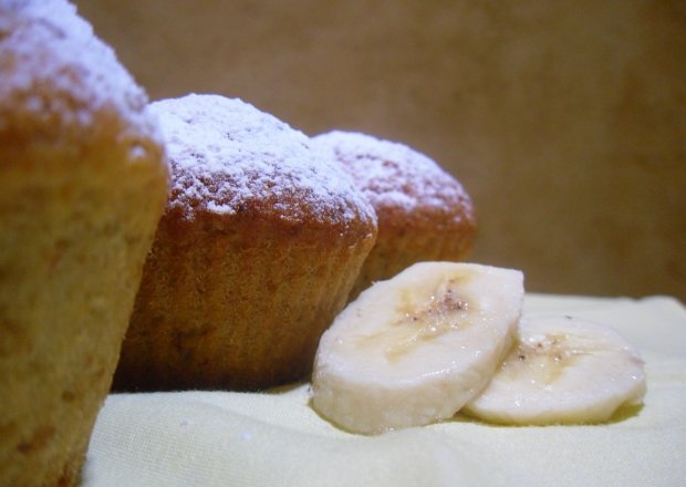 Fotografia przedstawiająca Muffiny bananowo-jogurtowe