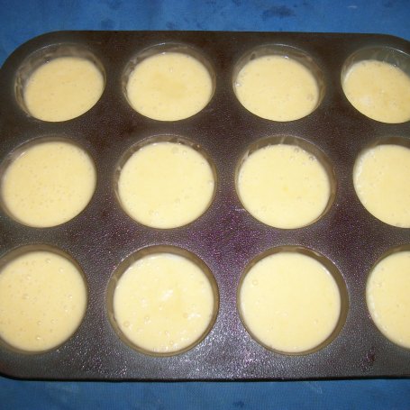 Krok 3 - Muffiny cytrynowe z polewą czekoladową wg Zub3r'a foto