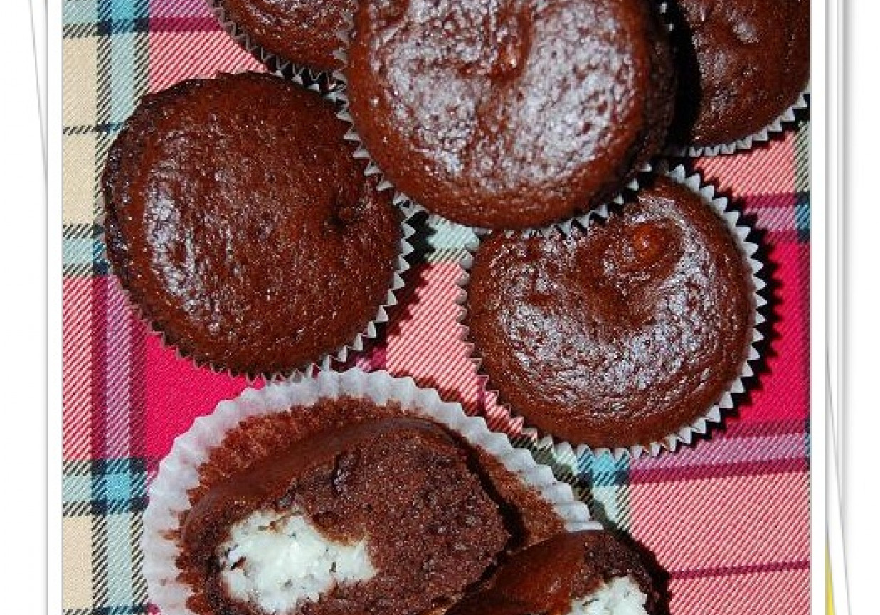 Muffiny czekoladowe z kokosem foto