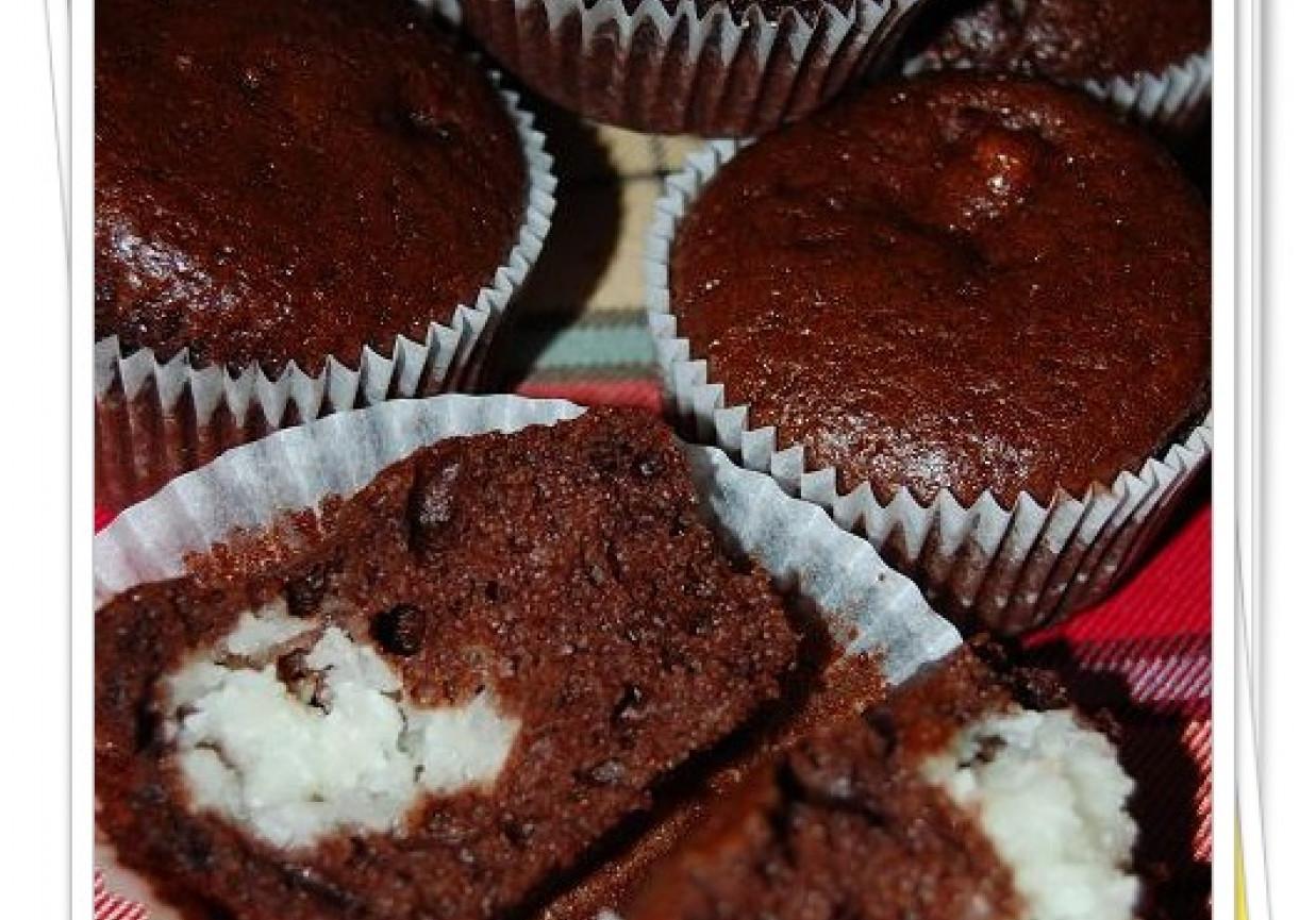 Muffiny czekoladowe z kokosem foto
