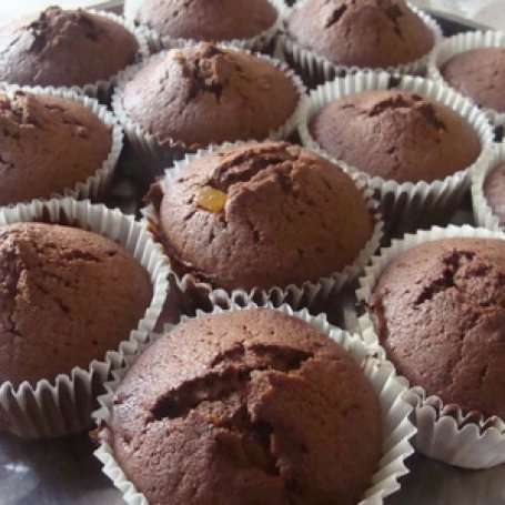 Krok 3 - Muffiny czekoladowe z pomarańczą. foto