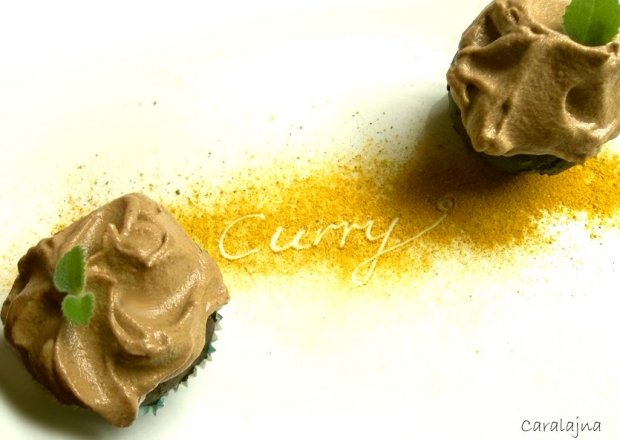 Fotografia przedstawiająca muffiny czekoladwe z curry