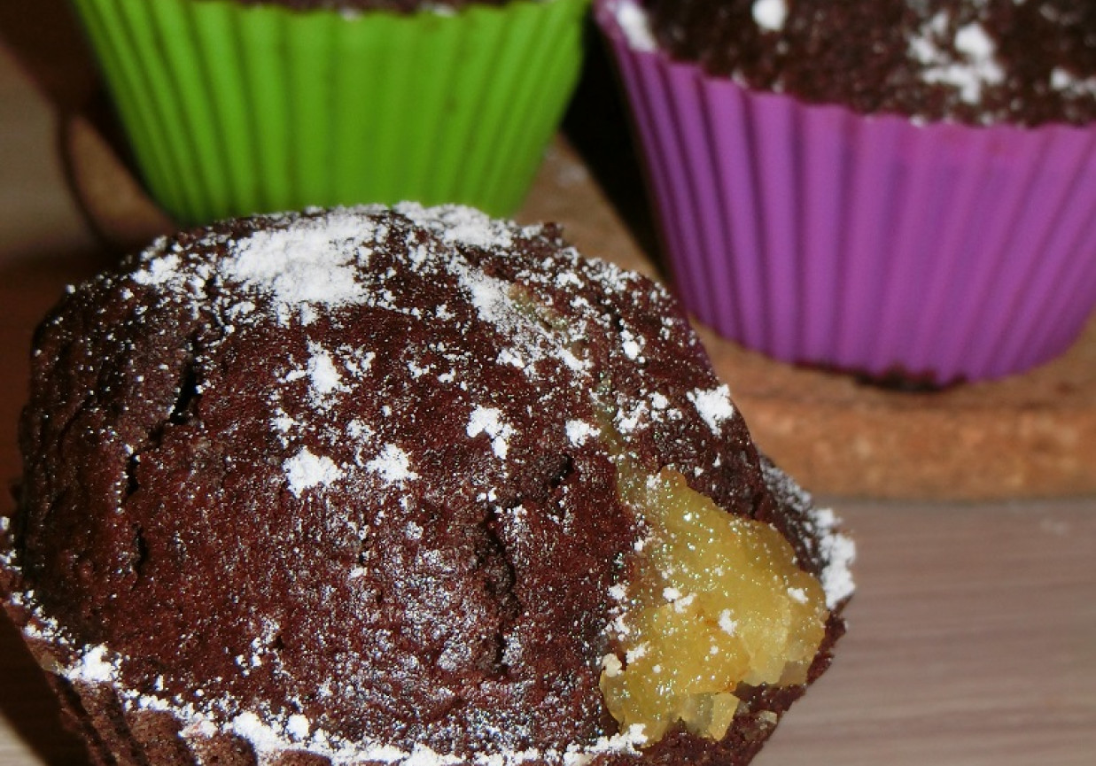 Muffiny kakaowe z cytrynowym nadzieniem foto