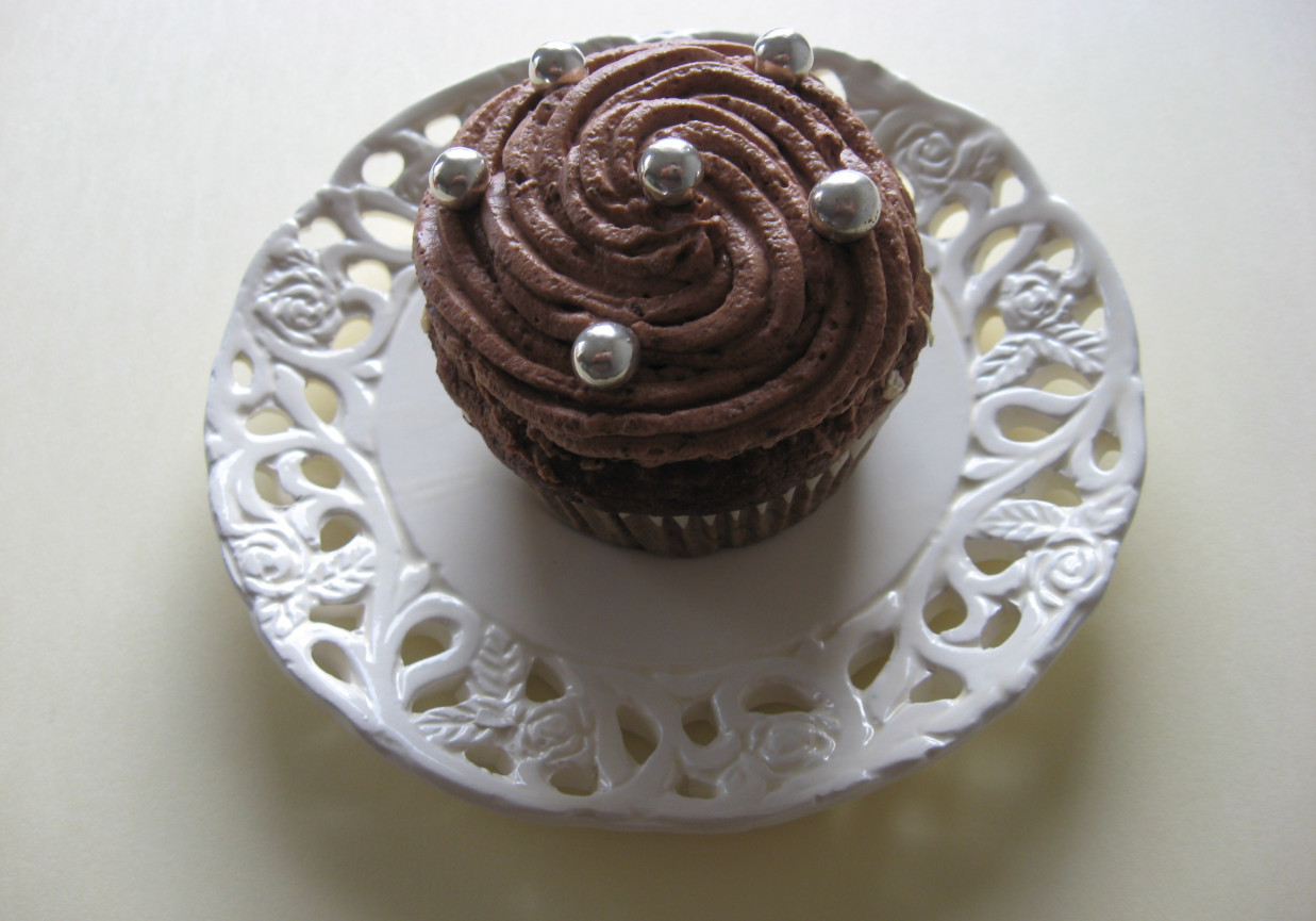 Muffiny kakaowe z kremem czekoladowym foto