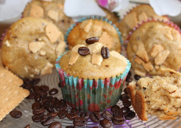 Fotografia przedstawiająca Muffiny kawowe z herbatnikami