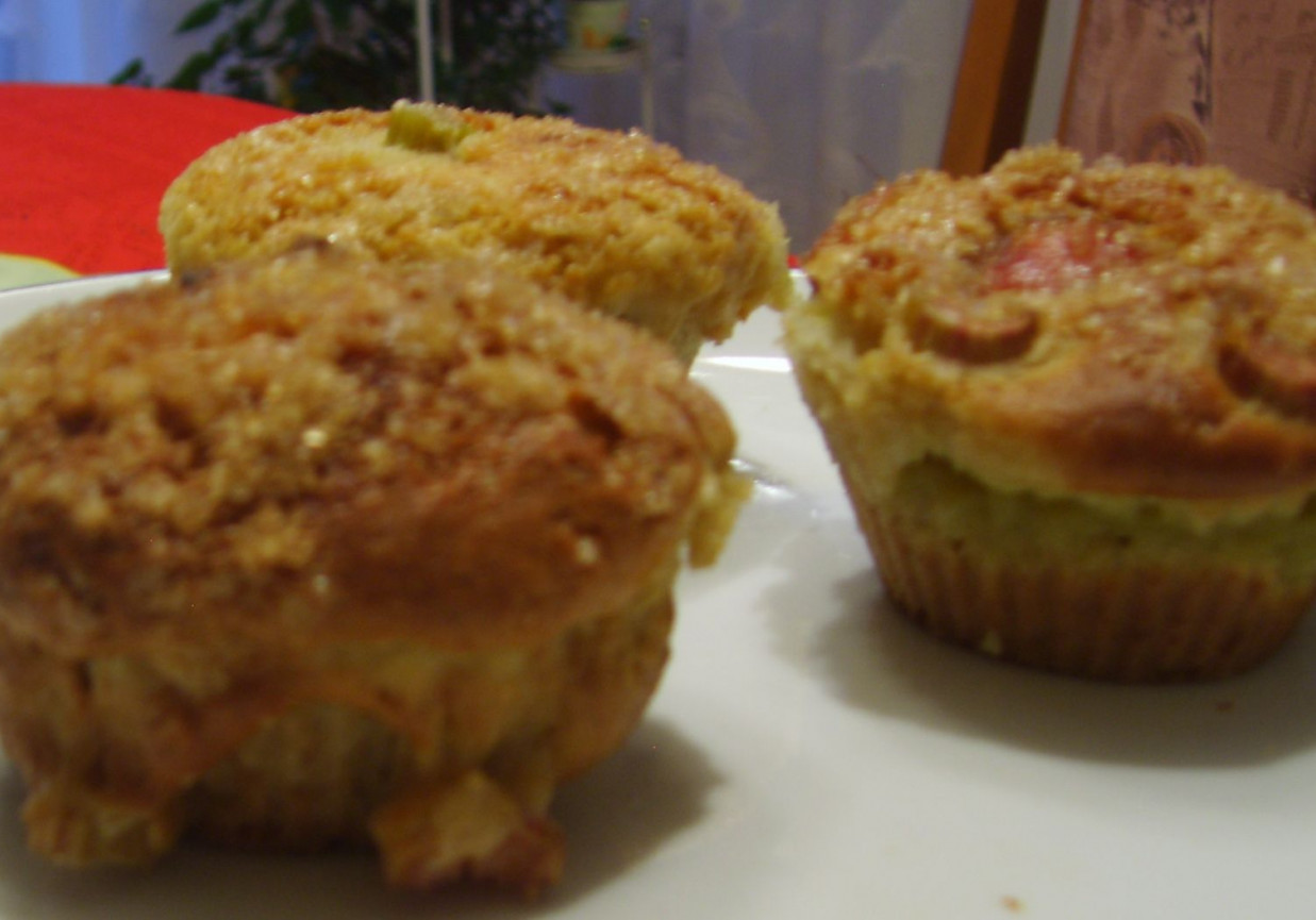 muffiny rabarbarowo - rabarbarowe z rabarbarem foto