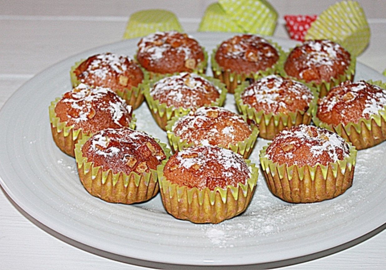 Muffiny smietankowe ze skórką kandyzowaną pomarańczową foto