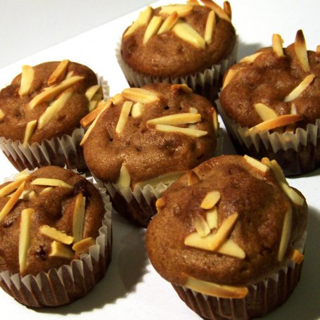 Krok 3 - Muffiny z czekoladą i migdałami foto