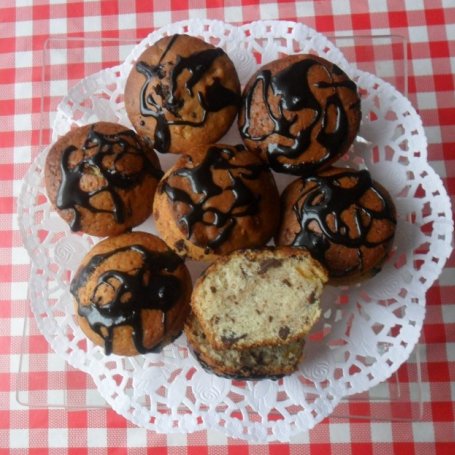 Krok 4 - Muffiny z czekoladą i skórką kandyzowaną foto