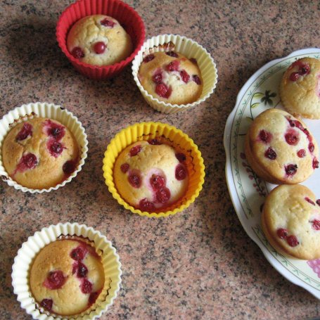 Krok 3 - Muffiny z czerwoną porzeczką foto