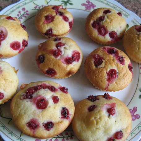 Krok 4 - Muffiny z czerwoną porzeczką foto