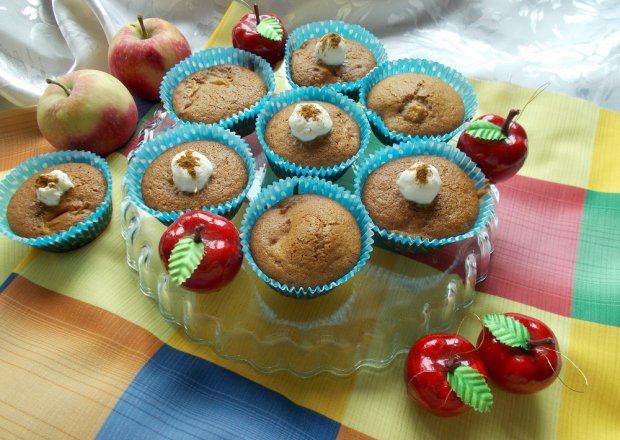 Fotografia przedstawiająca Muffiny z jabłkową nutą