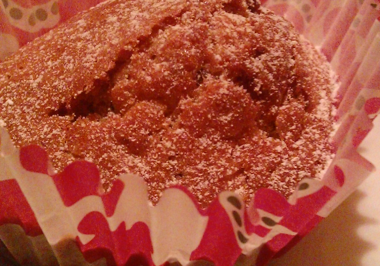 Muffiny z kawałkami czekolady i dodatkiem skórki pomarańczowej foto