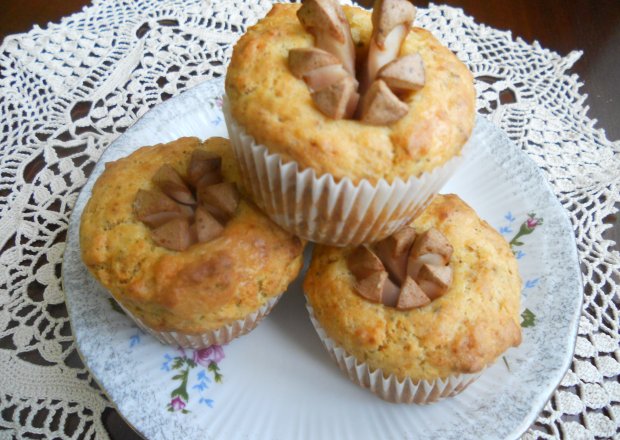 Fotografia przedstawiająca Muffiny z kwiatem z parówki