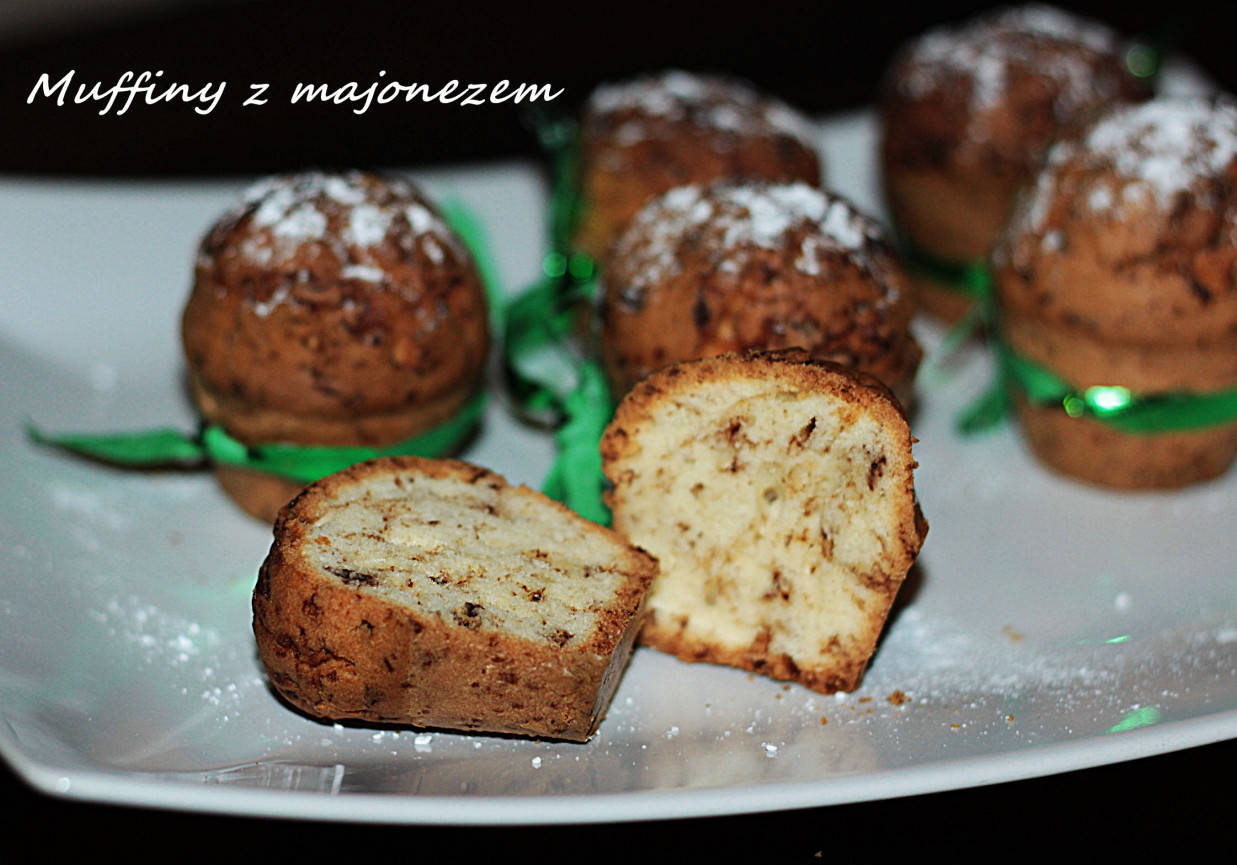 Muffiny z majonezem i tartą czekoladą foto