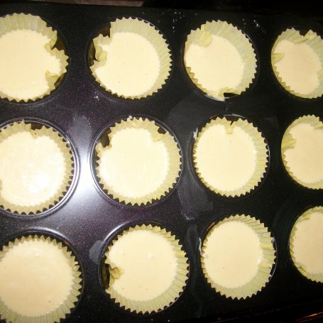 Krok 2 - Muffiny z masą galaretkową foto