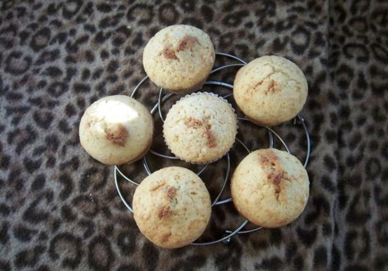 Muffiny z masłem orzechowym foto