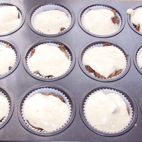 Krok 6 - Muffiny z pieczarkami, czyli szybka przekąska na ciepło :) foto