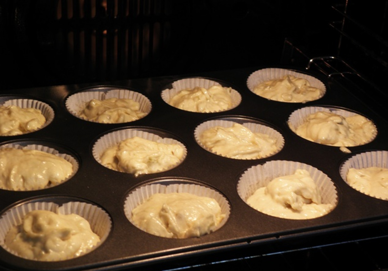 Muffiny z rabarbarem. foto