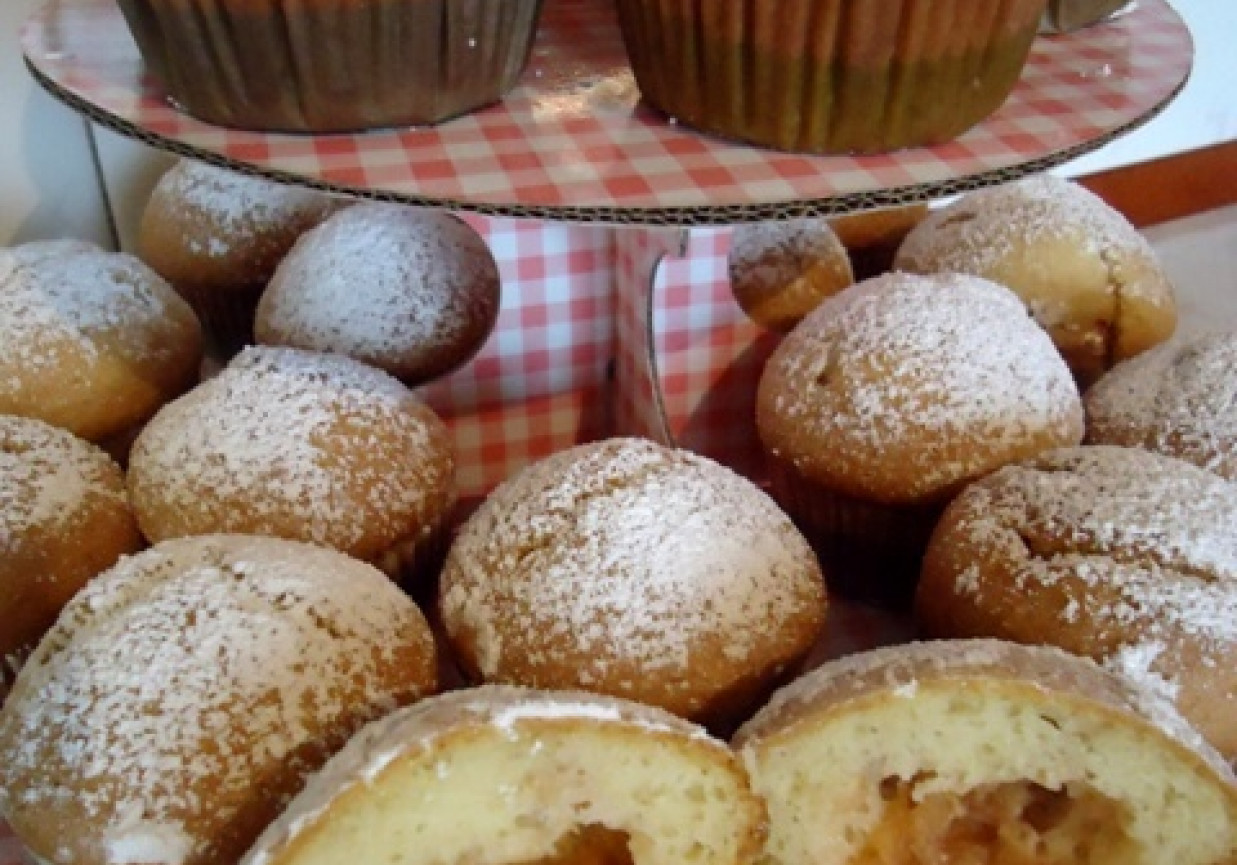 Muffiny z szarlotkowym nadzieniem foto